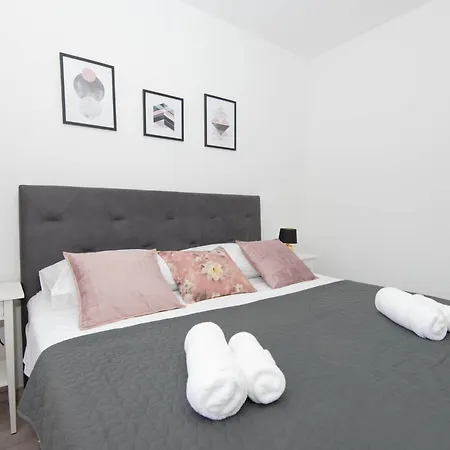 Paolo Apartment, Parking, Terrace, Netflix *