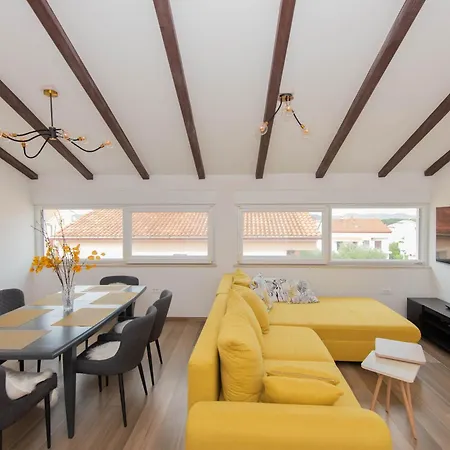 Paolo Apartment, Parking, Terrace, Netflix Zara