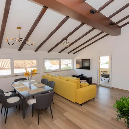 דירה Paolo Apartment, Parking, Terrace, Netflix