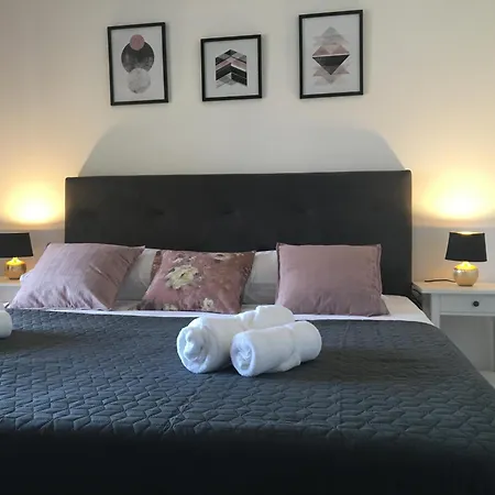 Paolo Apartment, Parking, Terrace, Netflix Daire Zadar